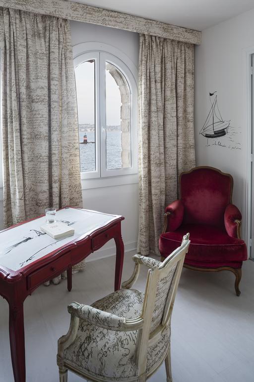 Hotel Delos - Ile De Bendor Bandol Room photo
